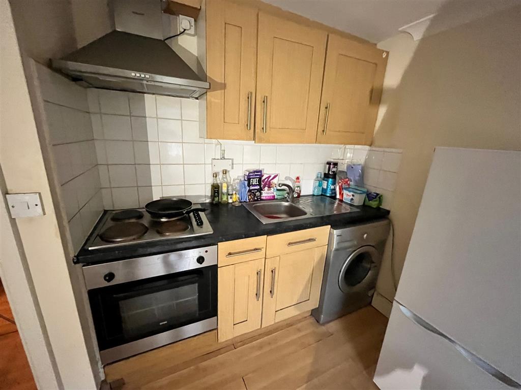 Flat 1, 290, Ewell Road, SURBITON, Surrey, KT6 7AQ