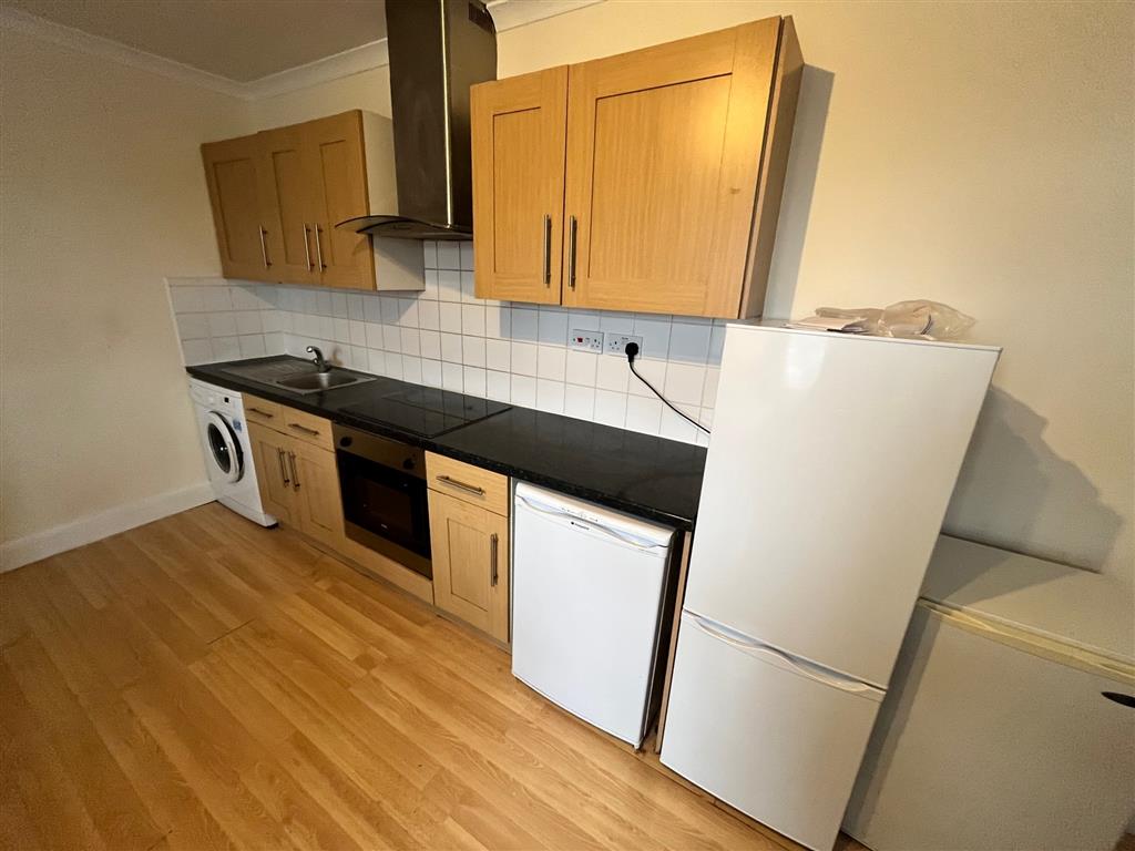 Flat 3, 290, Ewell Road, SURBITON, Surrey, KT6 7AQ