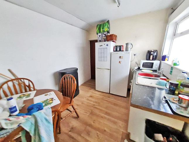 51, Perrott Street, TREHARRIS, Mid Glamorgan, CF46 5ET