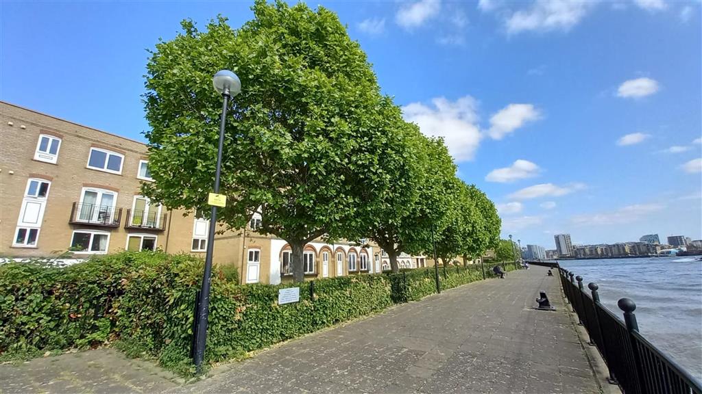 94, Ferguson Close, London, E14 3SJ