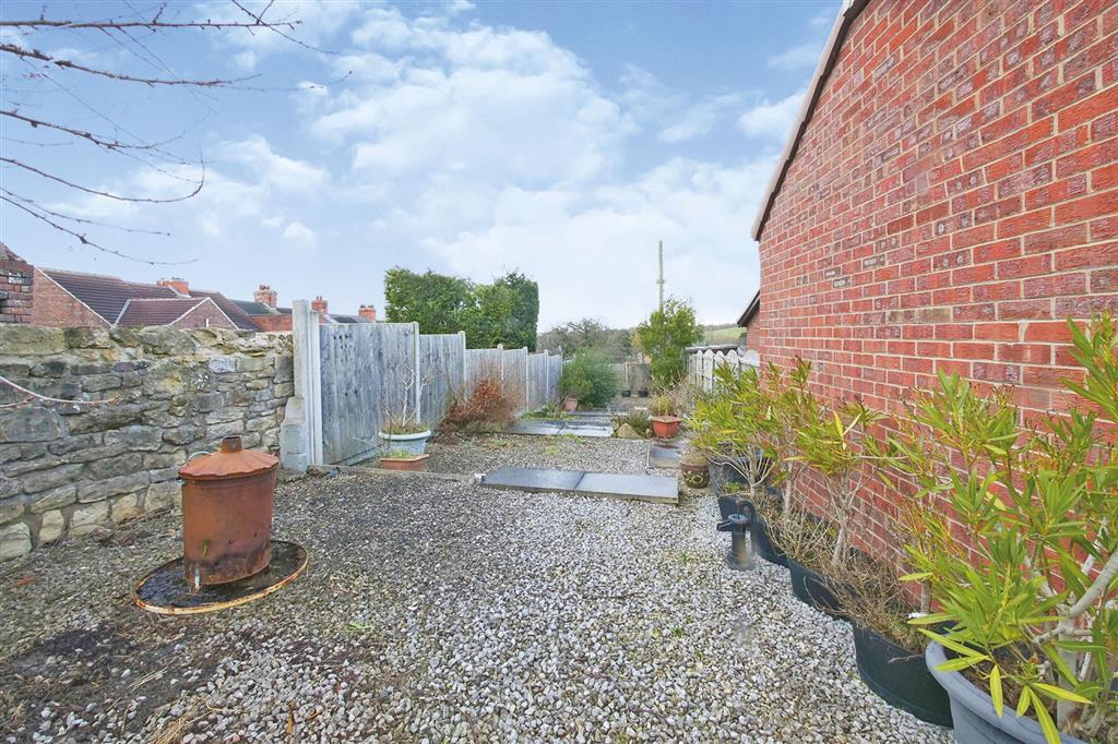 3, Littlefield Road, SHEFFIELD, South Yorkshire, S25 2NE