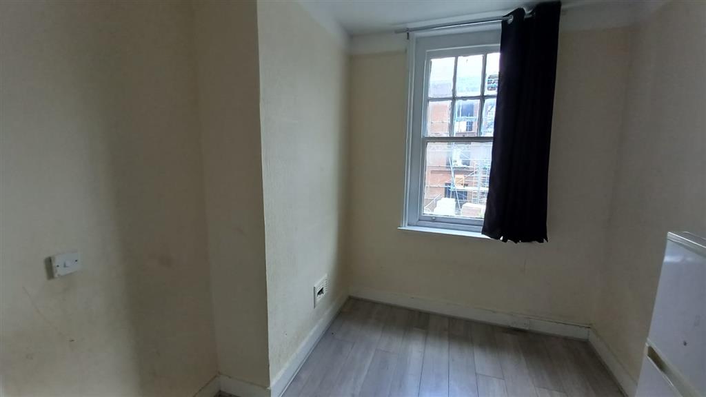 Flat 12, Chandos Mansions, Albert Road, London, SE25 4JF