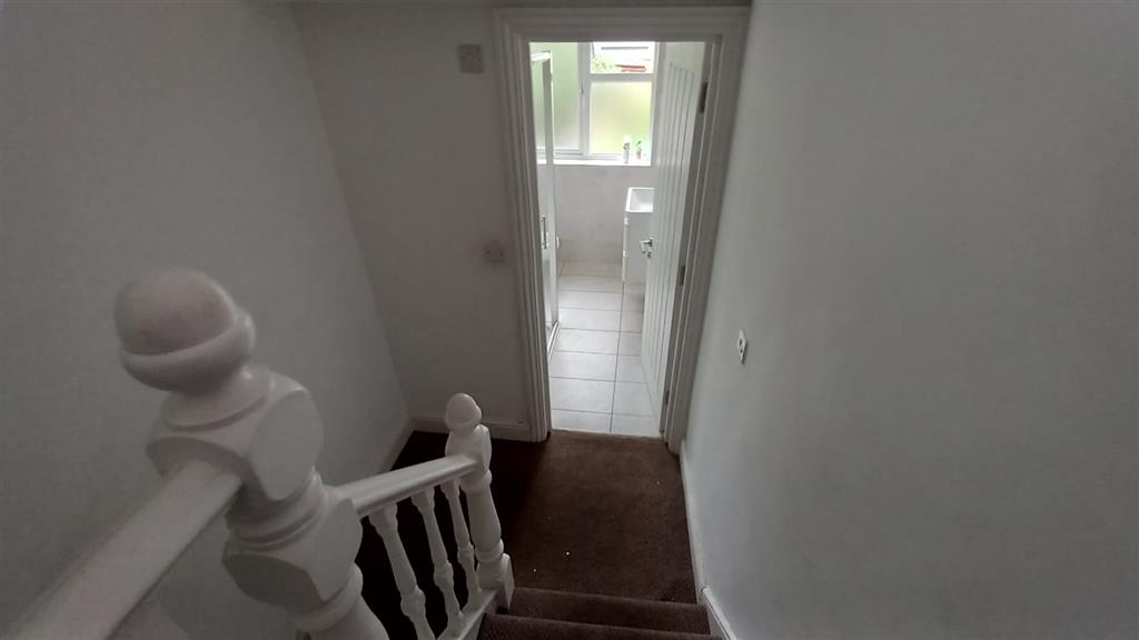 90, Ennis Road, London, SE18 2QT