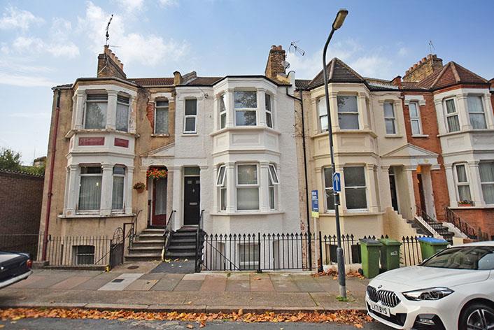 90, Ennis Road, London, SE18 2QT