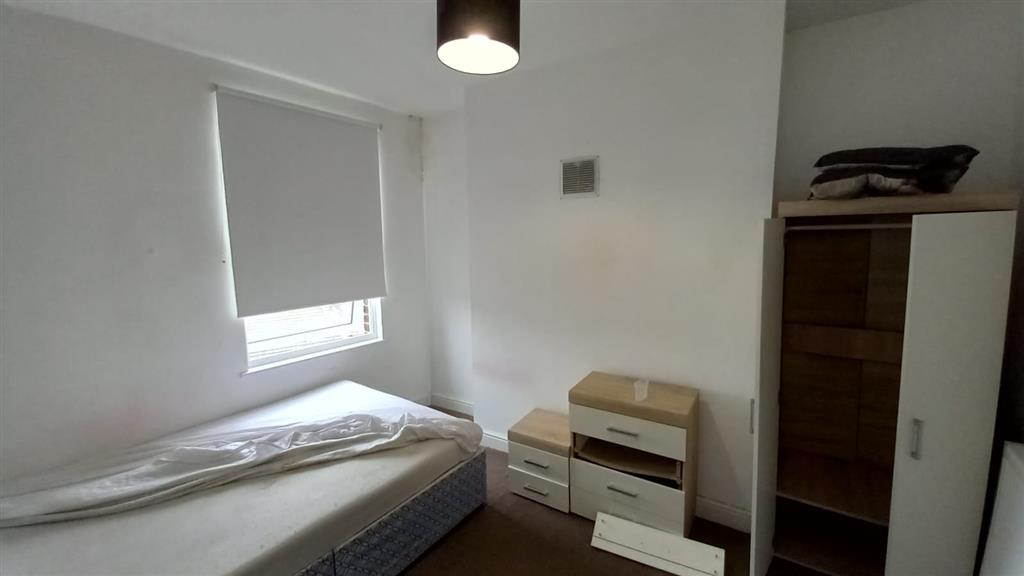 90, Ennis Road, London, SE18 2QT