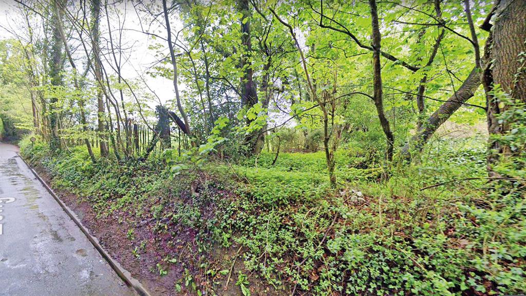Land on, Long Lane, RICKMANSWORTH, Hertfordshire, WD3 5DH