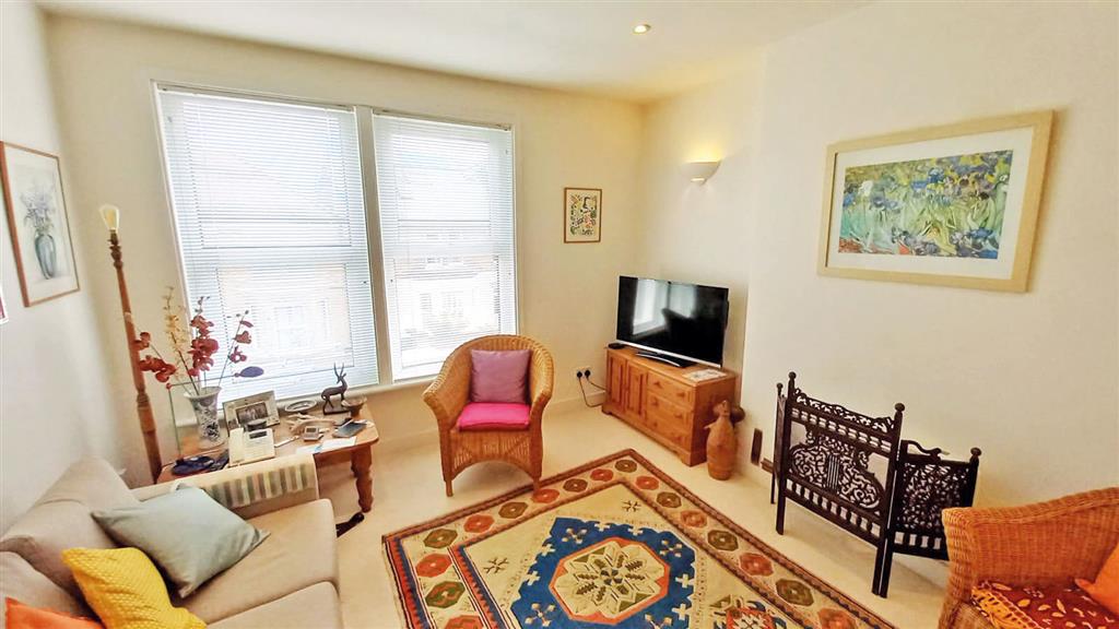 Flat 2, 61, Thurlestone Road, London, SE27 0PE