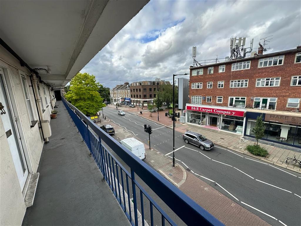 Flat E, Estate House 225-231, Upper Richmond Road, LONDON, London, SW15 6SJ