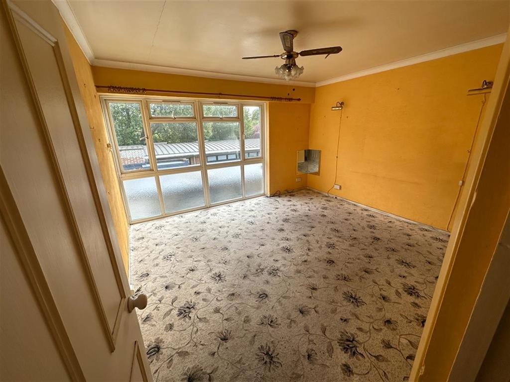 Flat E, Estate House 225-231, Upper Richmond Road, LONDON, London, SW15 6SJ