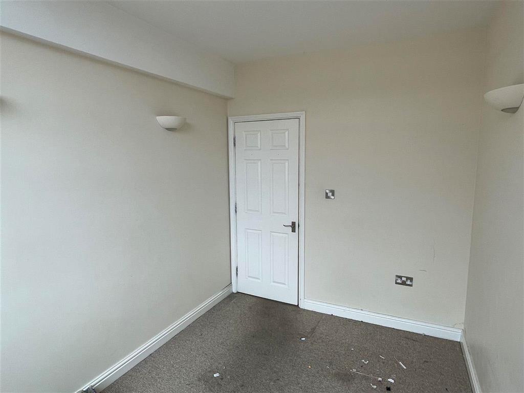 Apartment 5, Kings Walk, King Street, KETTERING, Northamptonshire, NN16 8JF