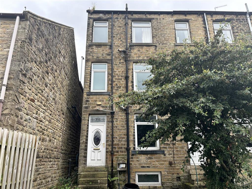 718, Manchester Road, HUDDERSFIELD, West Yorkshire, HD7 5QY