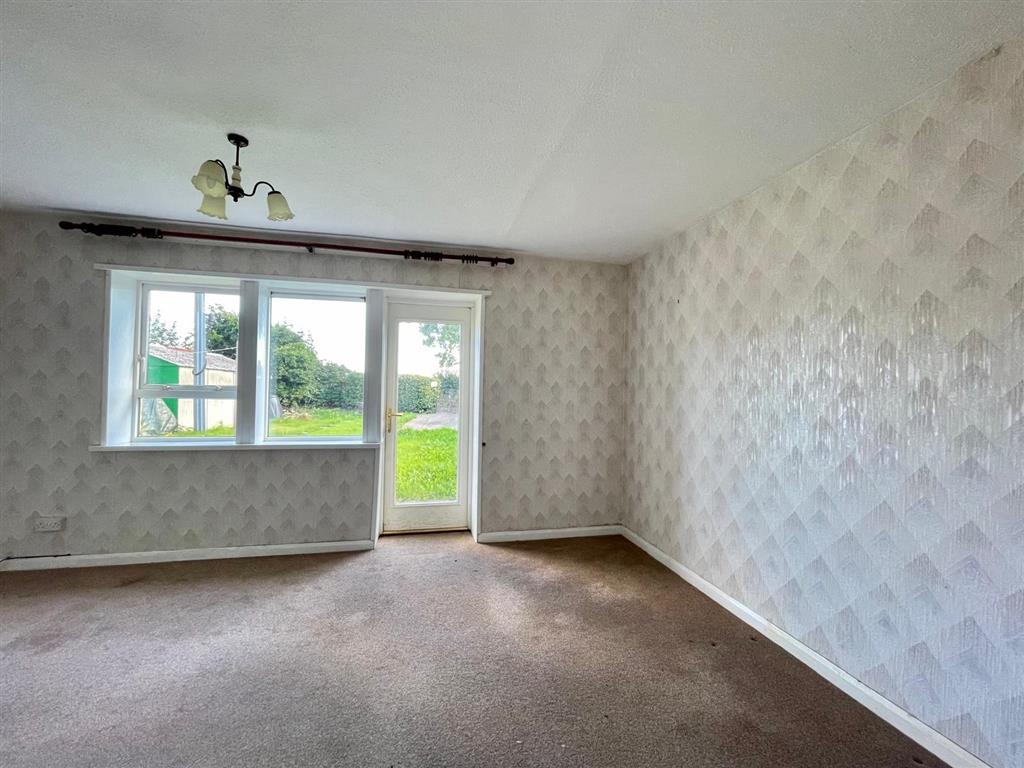 22, New Close, CREWKERNE, Somerset, TA18 7QY