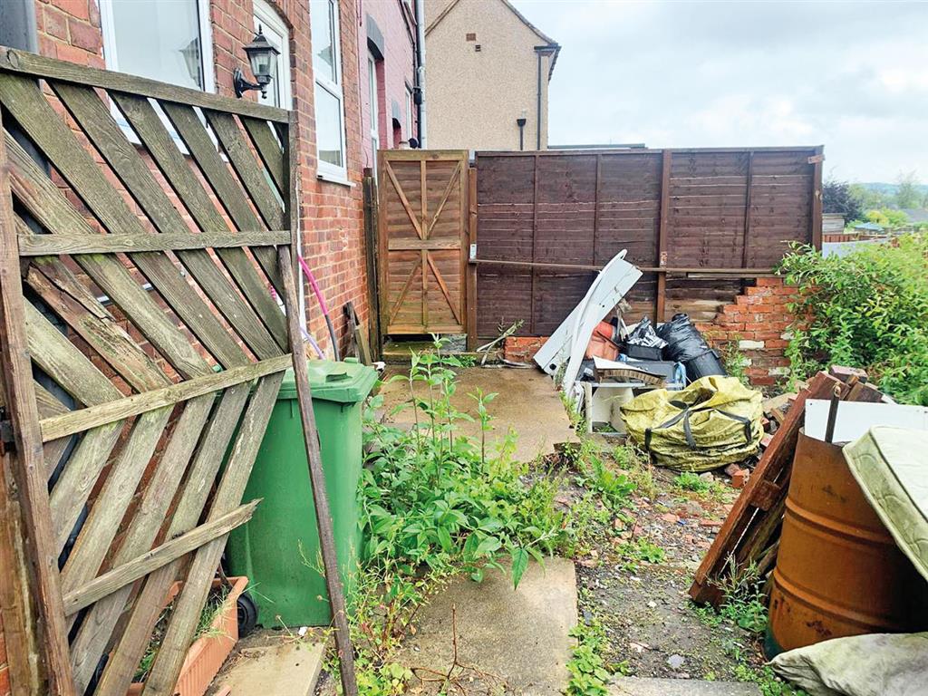 394, Derby Road, CHESTERFIELD, Derbyshire, S40 2EU