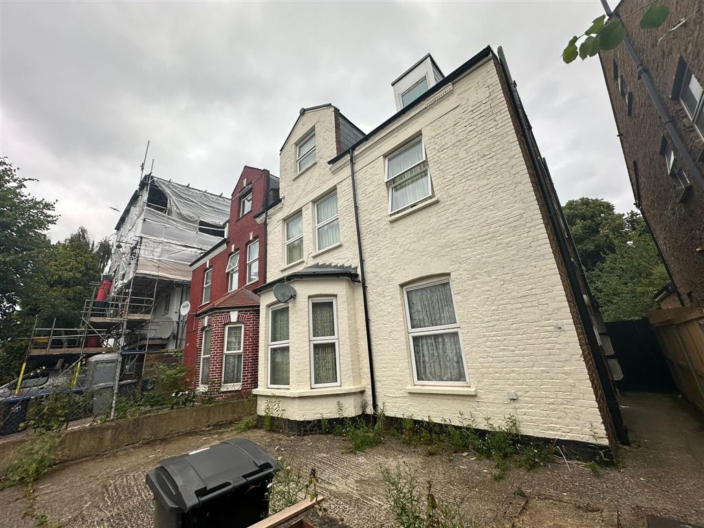 Flat C, 18, Connaught Road, London, NW10 9AG