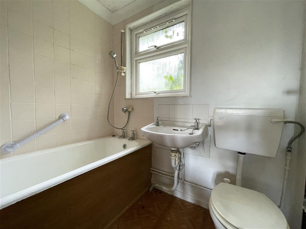 56, St. Marys Close, FELIXSTOWE, Suffolk, IP11 0TX
