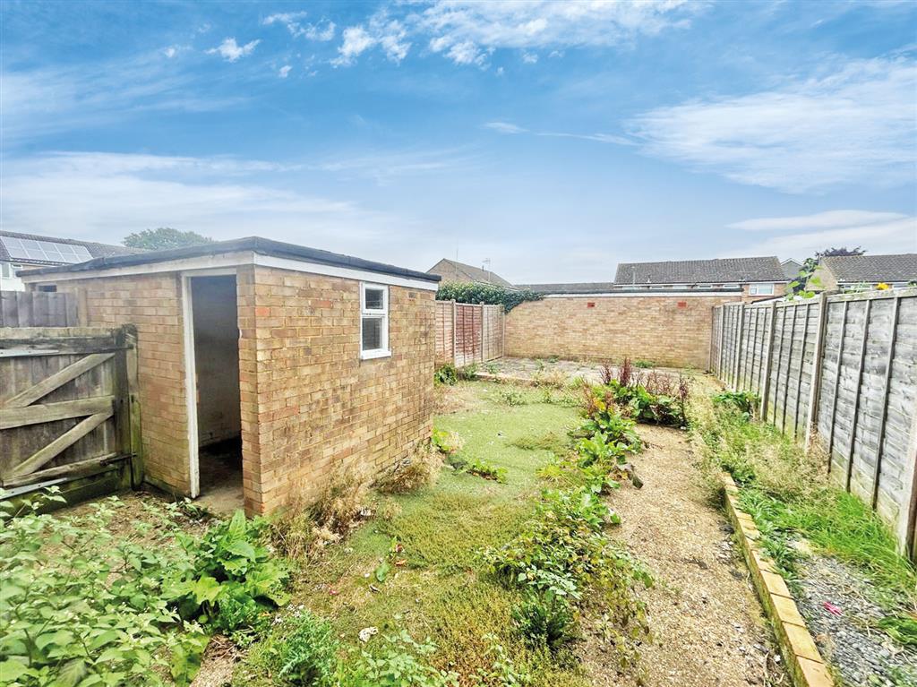 2, Ramsey Close, HORLEY, Surrey, RH6 8RE