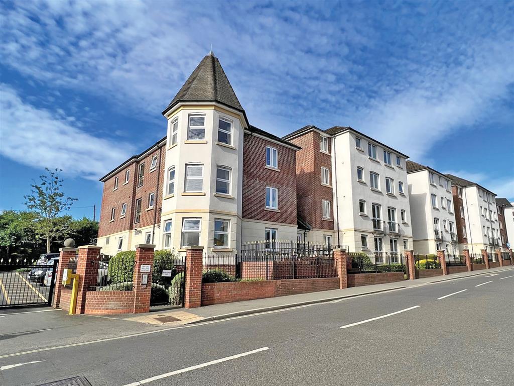 Flat 18, Kingsley Court, Windsor Way, ALDERSHOT, Hampshire, GU11 1HZ