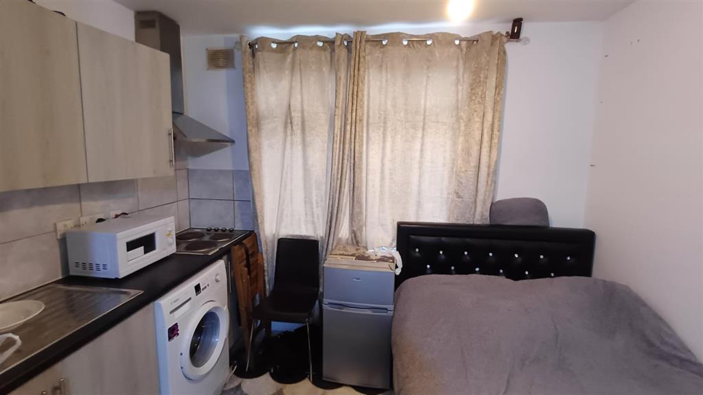 Flat 2, 309, Barking Road, London, E13 8EE