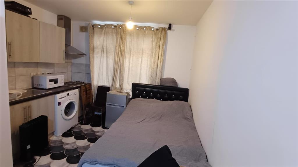 Flat 2, 309, Barking Road, London, E13 8EE
