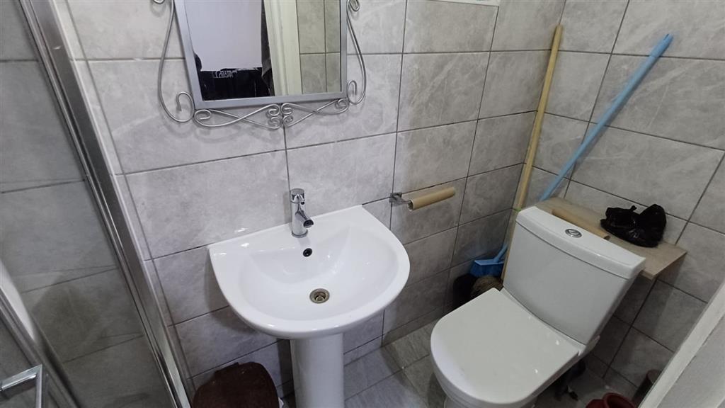 Flat 2, 309, Barking Road, London, E13 8EE