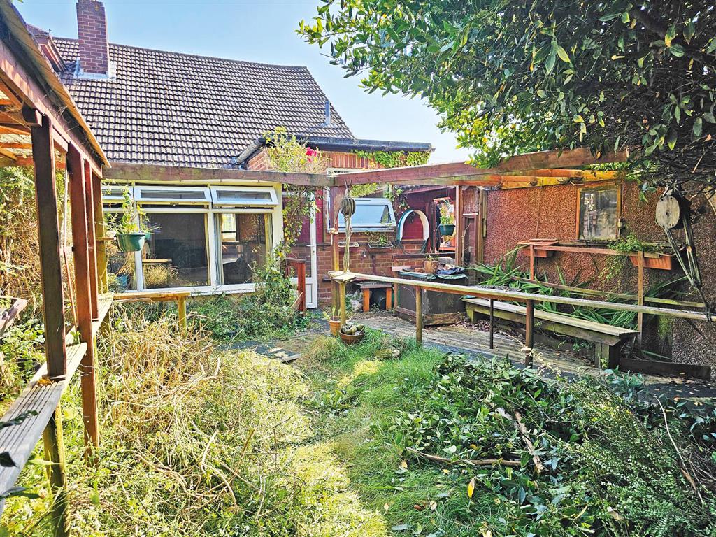 11, The Drive, FAREHAM, Hampshire, PO16 7NL