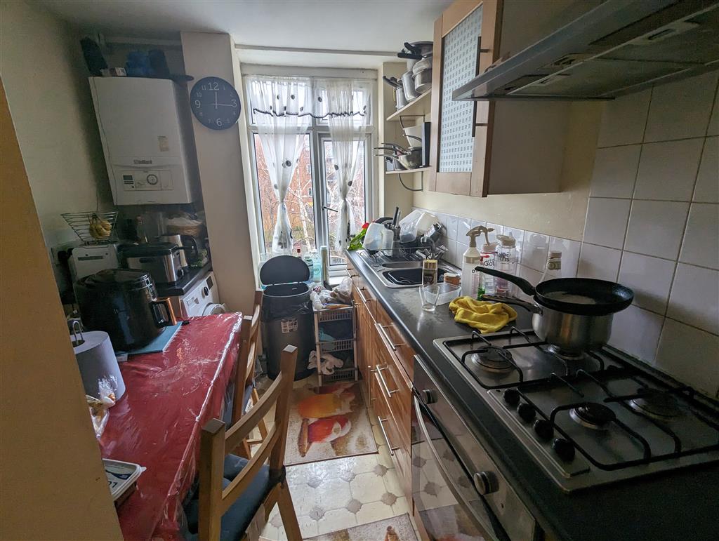 Flat 5, 33, High Street, London, SE25 6HA