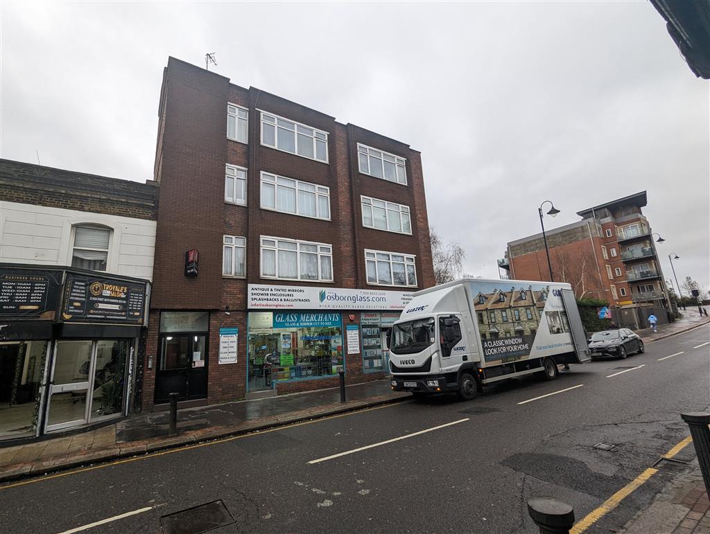 Flat 5, 33, High Street, London, SE25 6HA