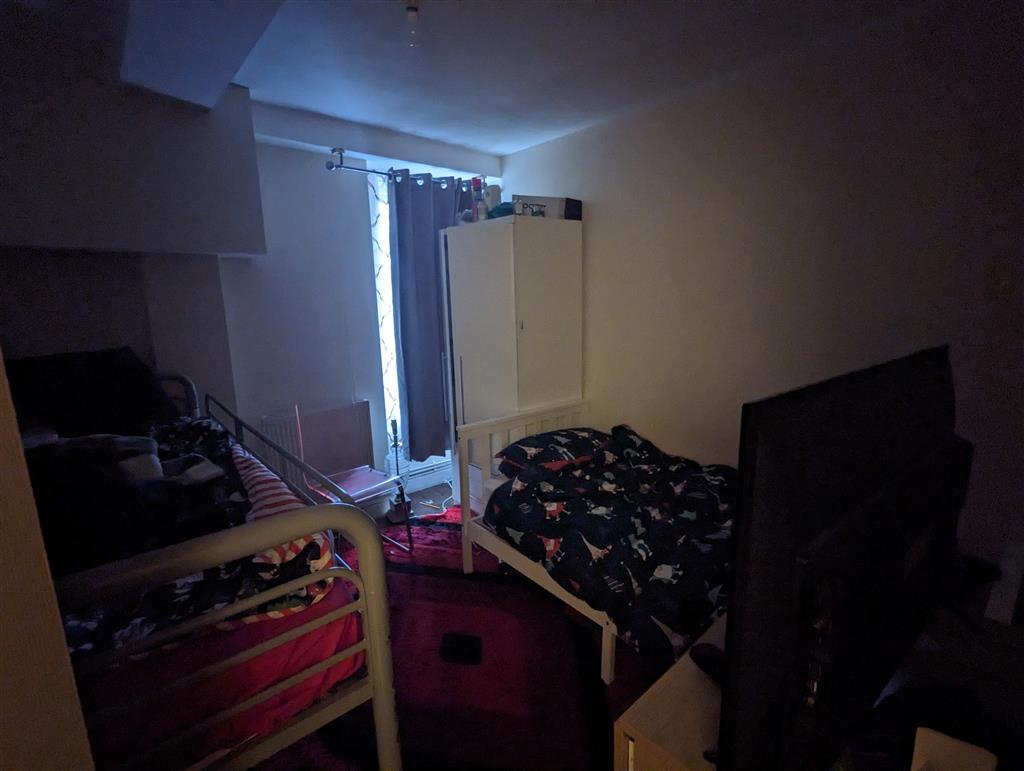 Flat 5, 33, High Street, London, SE25 6HA