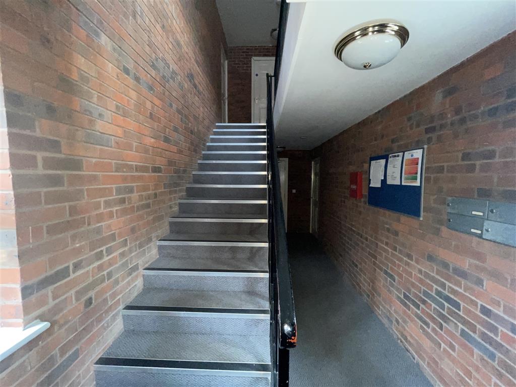 8, Drayman Close, WALSALL, West Midlands, WS1 3JR