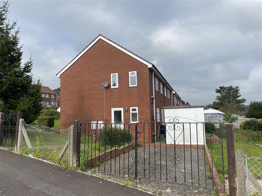 33, Furland Road, CREWKERNE, Somerset, TA18 8DE