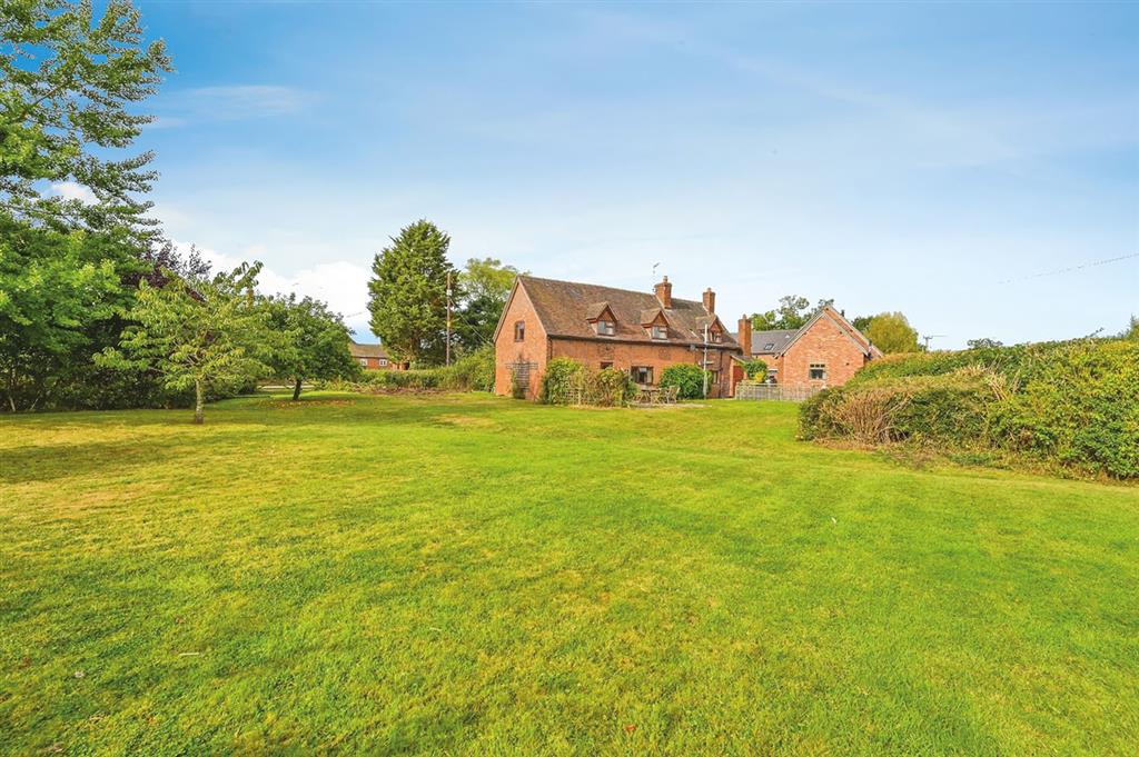 Harts Farmhouse, Pinfold Lane, RUGELEY, Staffordshire, WS15 3AF