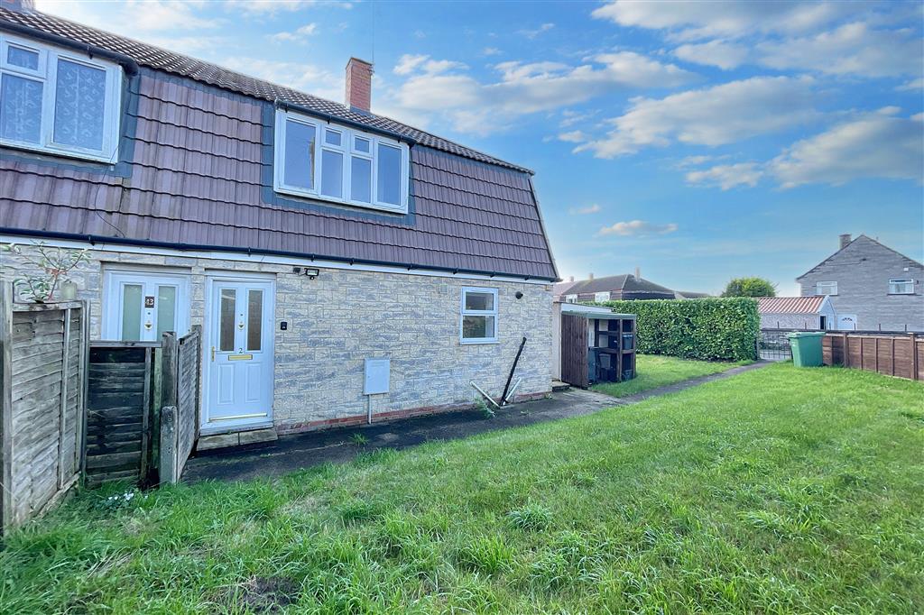 2, Queens Road, SOMERTON, Somerset, TA11 6JU