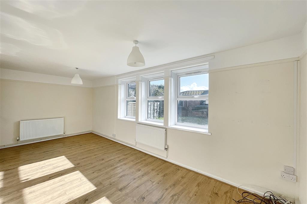 2, Queens Road, SOMERTON, Somerset, TA11 6JU