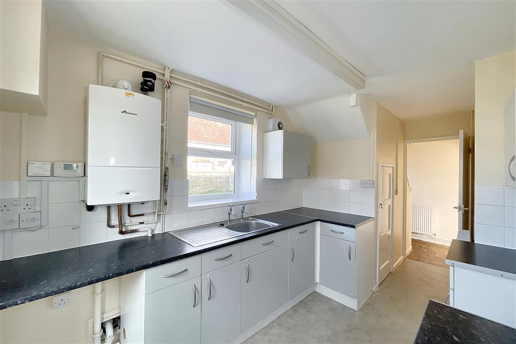 2, Queens Road, SOMERTON, Somerset, TA11 6JU