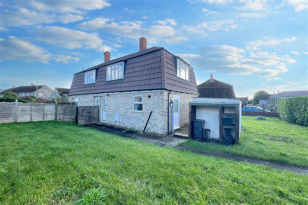 2, Queens Road, SOMERTON, Somerset, TA11 6JU