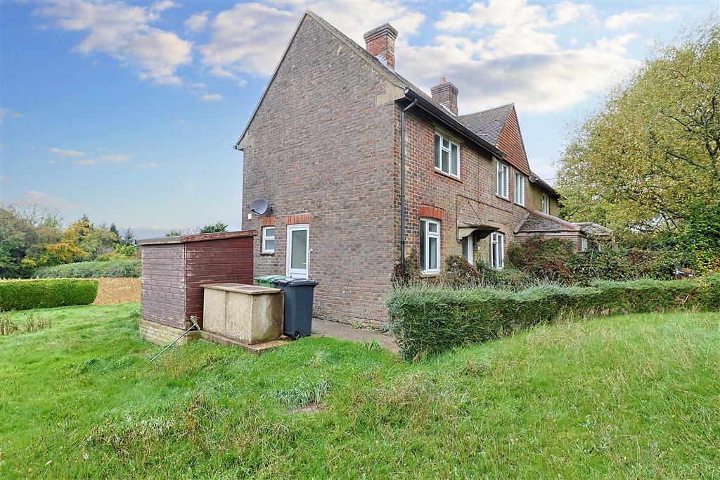 5 Woodfield Cottages, Honeycritch Lane, PETERSFIELD, Hampshire, GU32 1BE