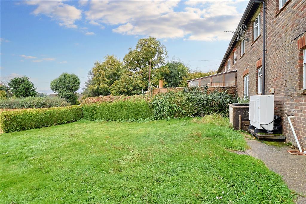 5 Woodfield Cottages, Honeycritch Lane, PETERSFIELD, Hampshire, GU32 1BE