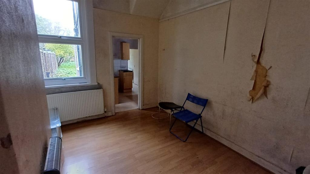 89, Norbury Crescent, London, SW16 4JT