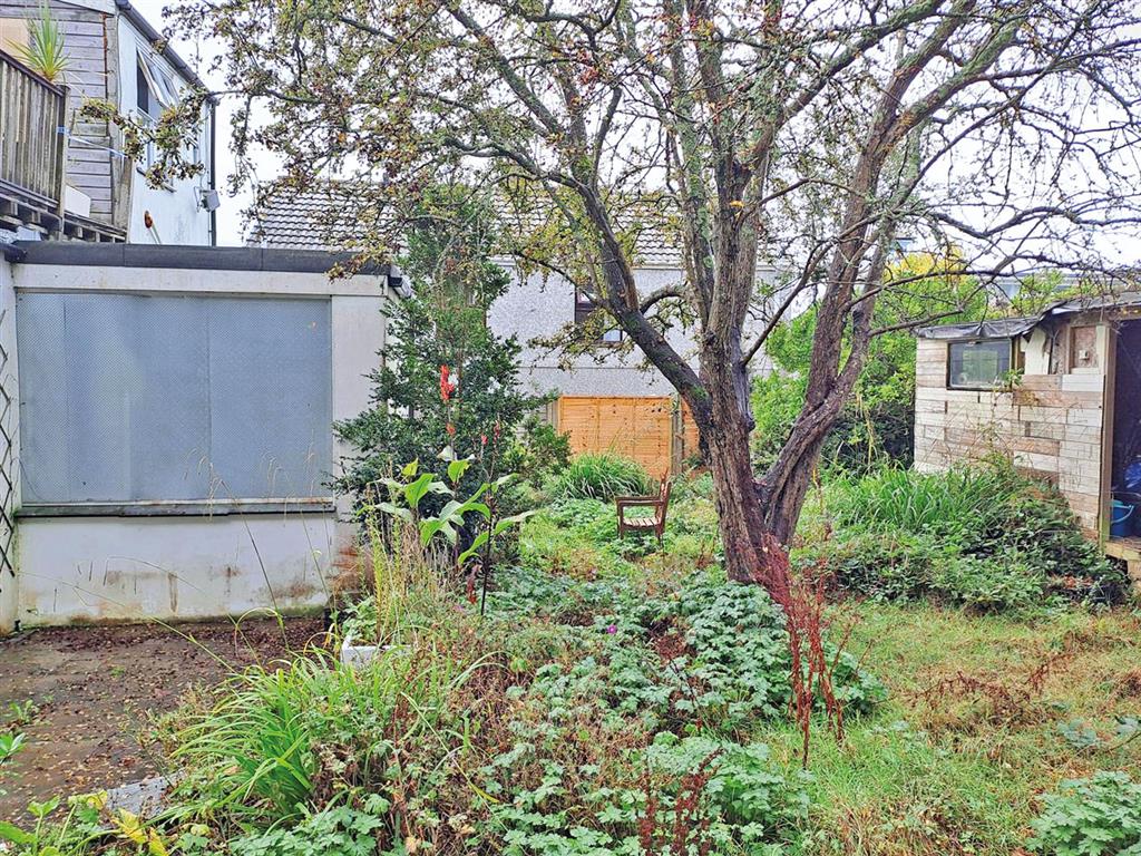 2 Penare Court,, Penare Gardens, PENZANCE, Cornwall, TR18 2AR