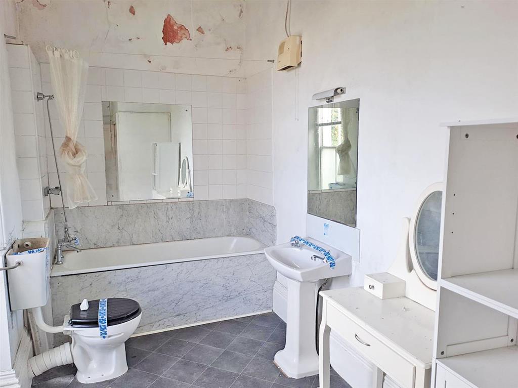 2 Penare Court,, Penare Gardens, PENZANCE, Cornwall, TR18 2AR