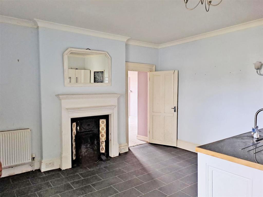 2 Penare Court,, Penare Gardens, PENZANCE, Cornwall, TR18 2AR