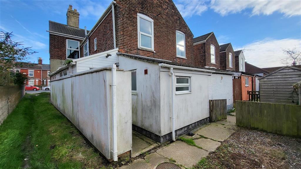 54, Yarmouth Road, GREAT YARMOUTH, Norfolk, NR30 5BT