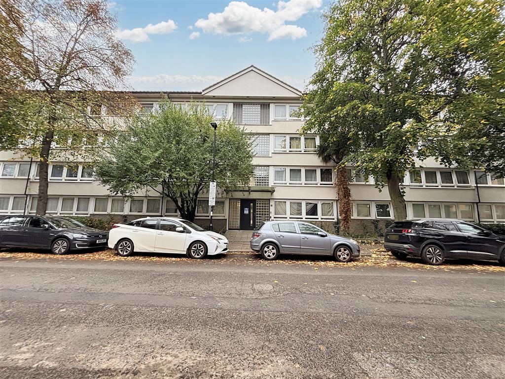Flat 16, Monksfield, Pooles Park, London, N4 3PF