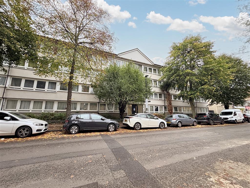 Flat 16, Monksfield, Pooles Park, London, N4 3PF