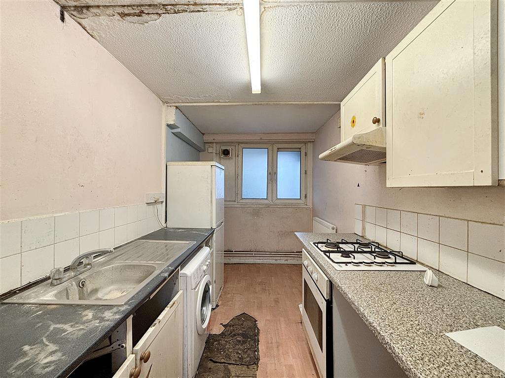 Flat 16, Monksfield, Pooles Park, London, N4 3PF