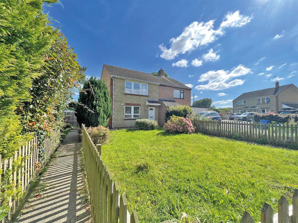 22, New Close, CREWKERNE, Somerset, TA18 7QY