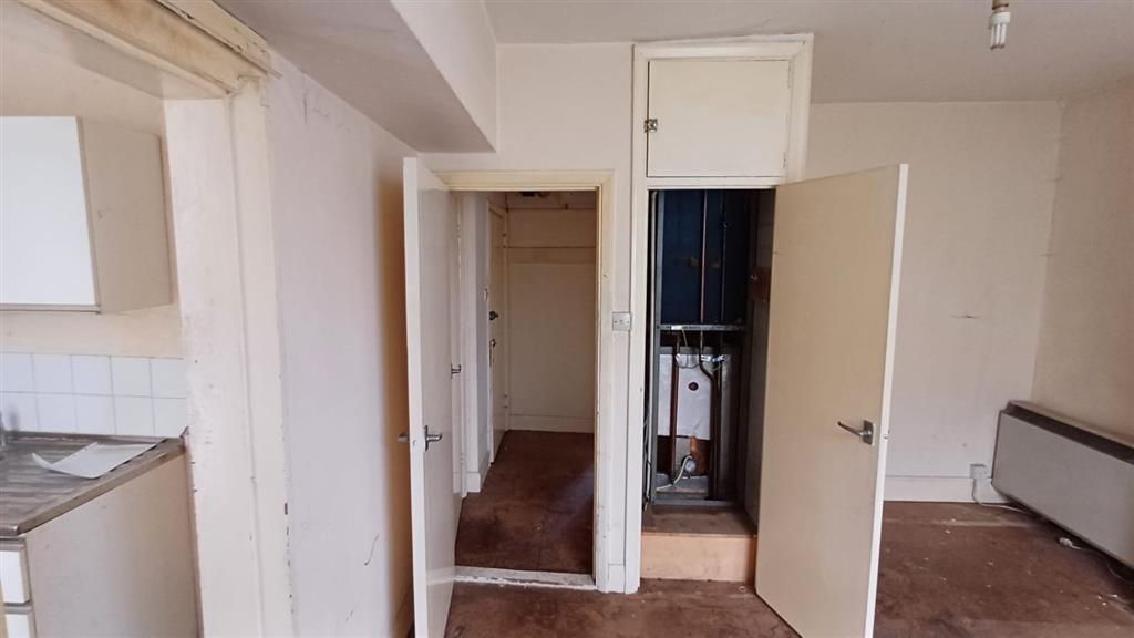 Flat 3, 17, Rye Hill Park, London, SE15 3JN