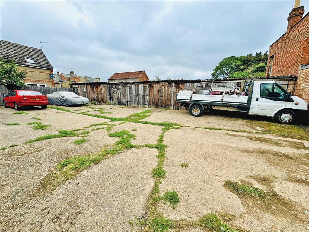 Garages to the rear of, 7, Padholme Road, PETERBOROUGH, Cambridgeshire, PE1 5EF