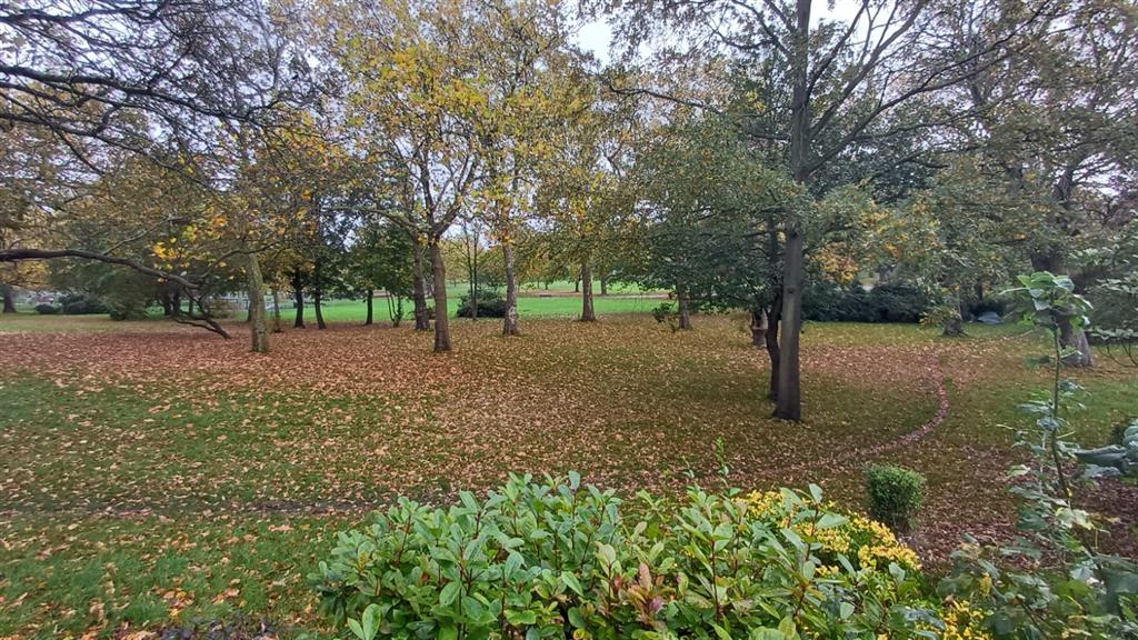 2, Endymion Road, London, N4 1EE