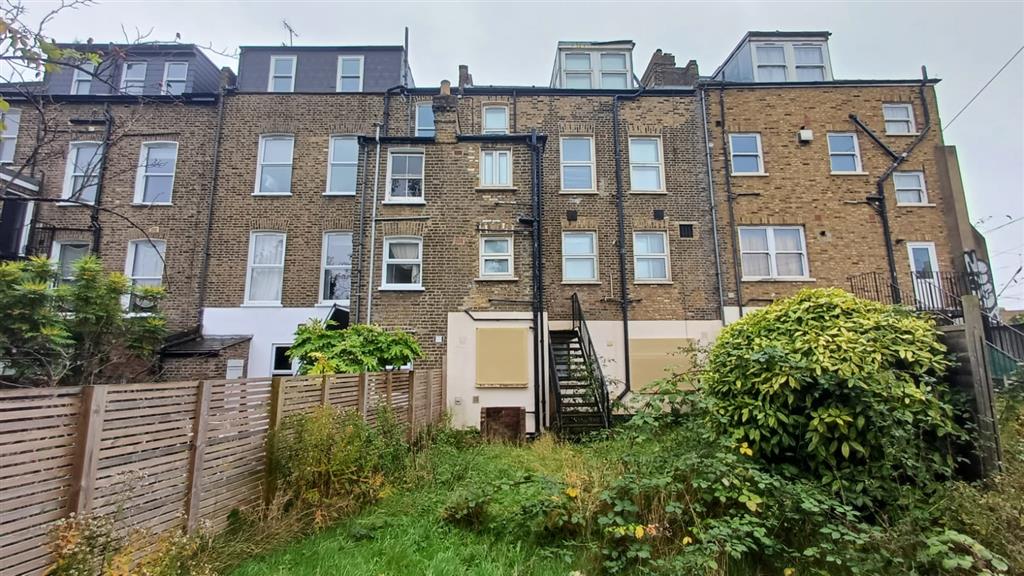 2, Endymion Road, London, N4 1EE